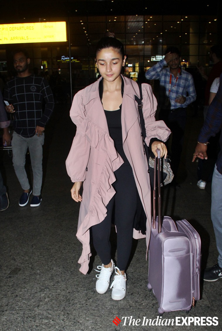 Kareena Kapoor Khan's Go-To Airport Staple: Sweatshirts