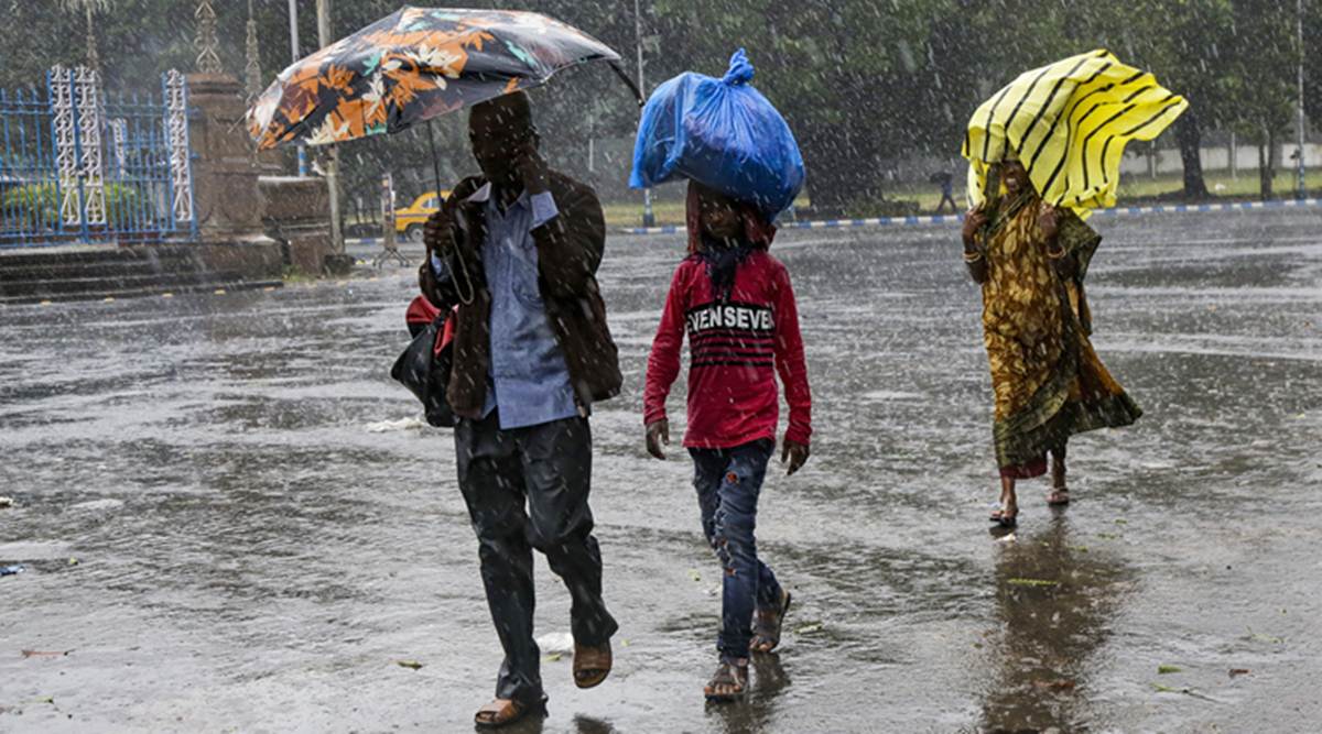 Wet Durga Puja: Low pressure over Bay of Bengal, rainfall likely till Ashtami | Cities News,The ...