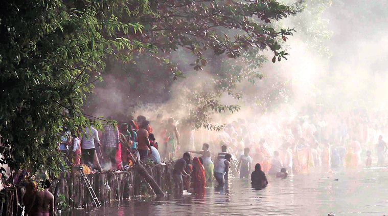 Kolkata news, Kolkata city news, Chhath puja kolkata, Rabindra Sarobar Chhath puja, indian express news