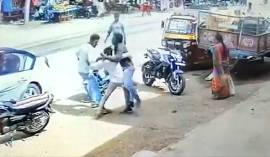 Man-abducted-Raichur-Lingasugur-CCTV