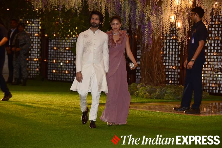 Mira Rajput Seems To Love Ruffled Saris Heres Proof Fashion News The Indian Express 0582