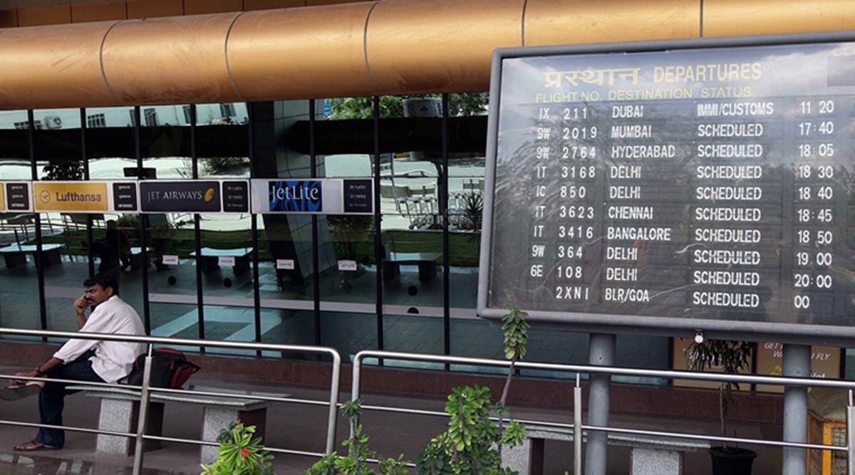 At Pune airport, students and passengers take CVC oath on ‘transparent governance’