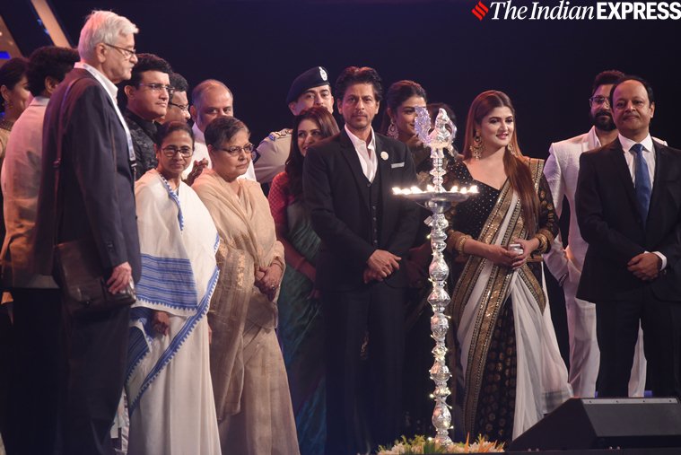 srk at KIFF 2019 opening ceremony