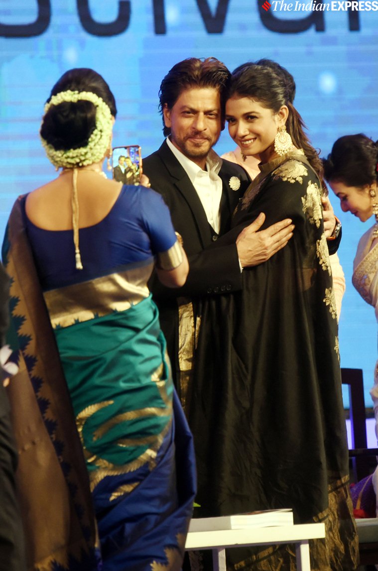 shah rukh khan photos from kolkata international film festival 2019