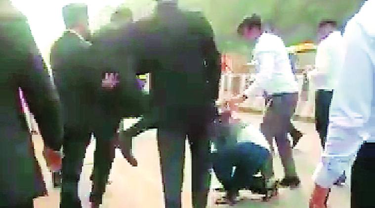  Delhi news, Delhi city news, Delhi lawyers police clash, lawyers delhi clash video, Delhi lawyer beating police video, Tis Hazari court violence, indian express news