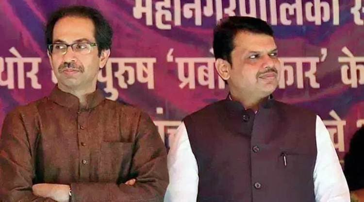 Maharashtra CM Uddhav Thackery with Devendra Fadnavis. (File)