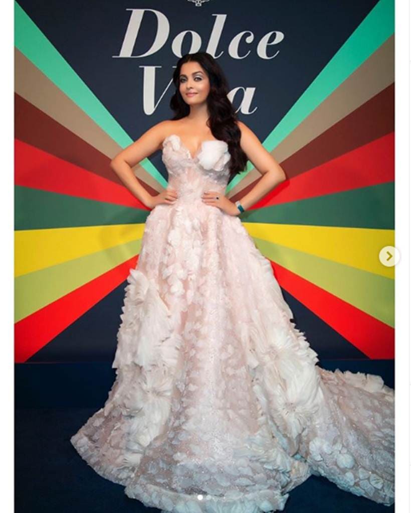 Malaika Arora, Aishwarya Rai, Janhvi Kapoor, bollywood fashion, fashion hits and misses of the week, indian express news