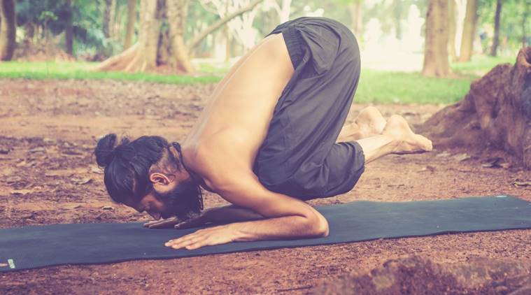 Vedobi - What is Janu shirshasana? Learn about the method and benefits of  doing it