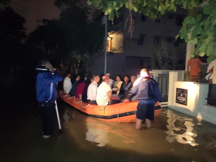 Hulimavu lake breach, Bangalore floods, Bengaluru news, BBMP, NDRF Bangalore, BTM Layout floods, houses flooded, Banagalore mayor floods, BBMP news, Bangalore latest news, Hulimavu, Bannerghatta Road, Meenakshi Mall