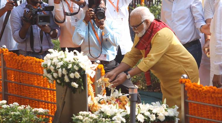 bal thackeray, bal thackeray death anniversary, devendra fadnavis, fadnavis praises bal thackeray, shiv sena bjp fight, maharashtra political impasse