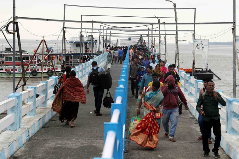 13 killed, thousands evacuated as cyclone Bulbul batters Bengal, Bangladesh