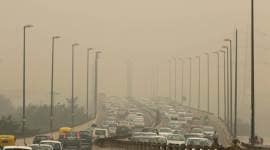 Delhi pollution: AQI remains in 'severe' category