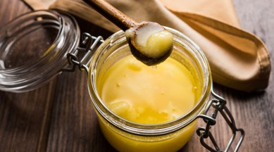 ghee benefits, ghee in winter, why you shouldn't avoid ghee in winter, winter foods, ghee in food, types of ghee, desi ghee benefits, desi ghee skincare, healhy skin ghee, ghee for dry skin, indianexpress.com, indianexpress,
