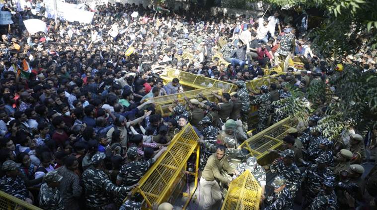 JNU students protesting against fee hike break barricades, march towards Parliament