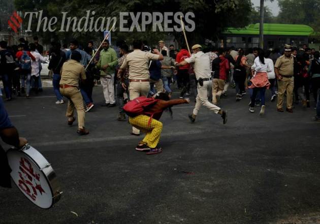 jnu protest, jnu protest images, jnu protest news, jnu protest photos, jnu protest students clash with police images, jnu protest photo gallery, indian express images