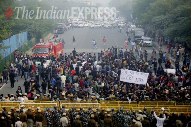 jnu protest, jnu protest images, jnu protest news, jnu protest photos, jnu protest students clash with police images, jnu protest photo gallery, indian express images