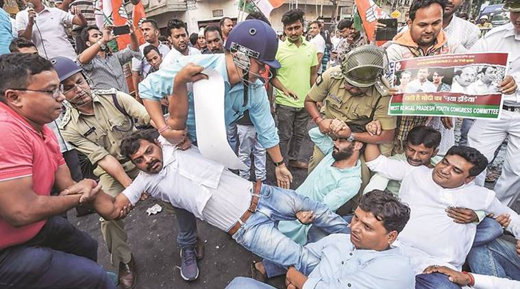Kolkata: Congress workers clash with cops during rally to counter BJP protest on Rafale; 26 held