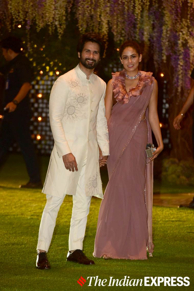 Mira Rajput Seems To Love Ruffled Saris Heres Proof Fashion News The Indian Express 9568