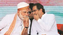 narendra modi in pune, uddhav thackeray to receive modi in pune, uddhav thackeray in pune, pune city news