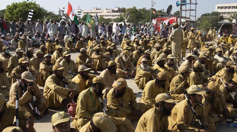 pakistan azadi march, imran khan pak pm, Maulana Fazlur Rehman pak minister azadi march