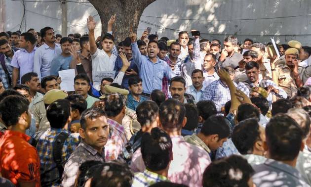 Delhi police protests, Tis hazari court violence, Lawyers-police clash at saket court, delhi news, Indian express