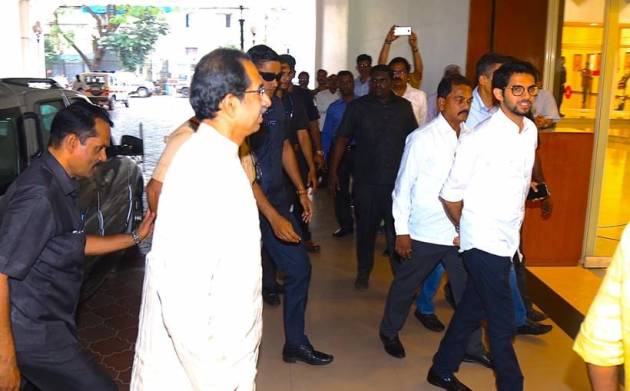 Maharashtra govt formation, Maharashtra government formation, Maharashtra govt talks, Shiv Sena, NCP, Shiv Sena NCP, NCP Shiv Sena, Uddhav Thackeray, Sharad Pawar, Matoshree, India news, Indian Express