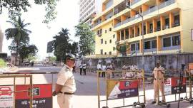 maharashtra government formation, shiv sena, bjp, uddhav thackeray, shiv sena mlas hotel, bjp calls governor, maharashtra governor, mumbai news, devendra fadnavis, indian express