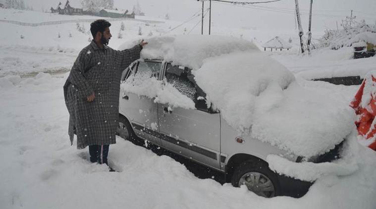 Srinagar snowfall, Gulmarg snowfall, Kashmir snowfall, Winters 2019, Delhi rains, Delhi Srinagar flights, Indian Express