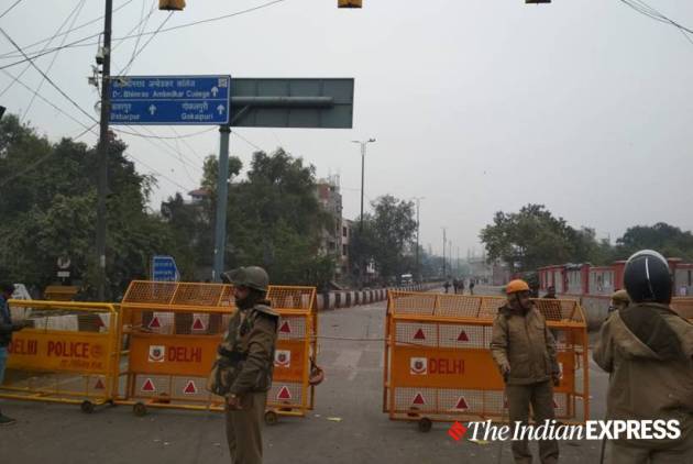 Protests against CAA continue in Delhi, protest march at Seelampur turns violent