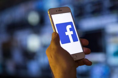 Suit to Block Facebook Plan to Merge Apps