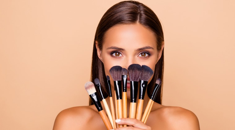 Basic make-up brushes you must have in your vanity kit