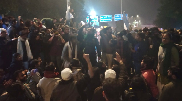 Jamia, AMU protests LIVE Updates: After Jamia, lathicharge by cops at AMU; protest outside Delhi police headquarters, Oppn slams Centre