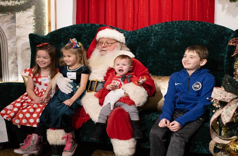 Christmas, Bronner’s Christmas Wonderland, NYT. Indian Express news