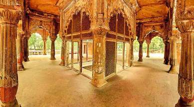 Roshanara's Tomb, Roshanara's Tomb Delhi, Mamoni Raisom Goswami books, Indira Goswami Tej Aru Dhulire Dhushorito Pristha (The Pages Stained with Blood)