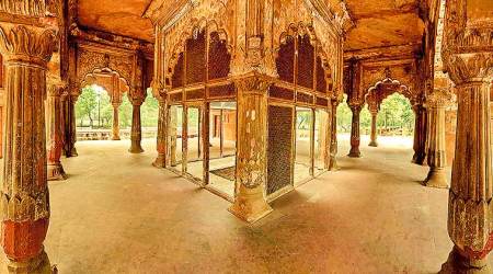Roshanara's Tomb, Roshanara's Tomb Delhi, Mamoni Raisom Goswami books, Indira Goswami Tej Aru Dhulire Dhushorito Pristha (The Pages Stained with Blood)