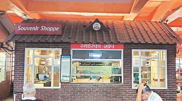 delhi railways, new delhi railway station, Souvenir Shoppe in delhi railway station, delhi city news