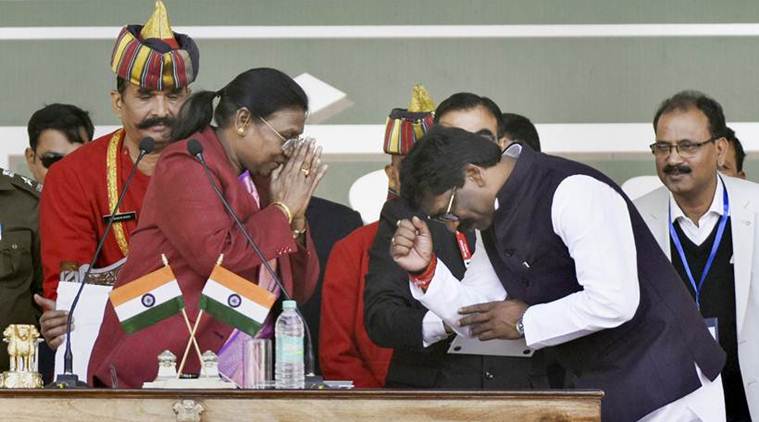 Hemant Soren sworn in as Jharkhand CM, stage signals show ...