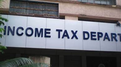 I-T is given a target to collect: Rs 2 lakh crore by March end