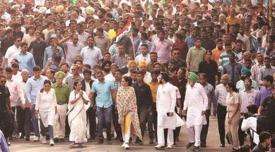 Mamata Banerjee, Modi says protesters can be indentified by clothes, citizenship amenment act protests, CAA protest violence, Kolata news, indian express