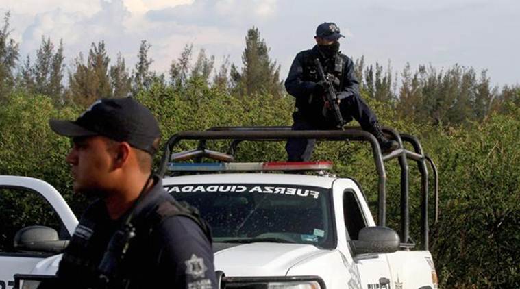 Mexico gunfight near Texas border leaves over a dozen dead