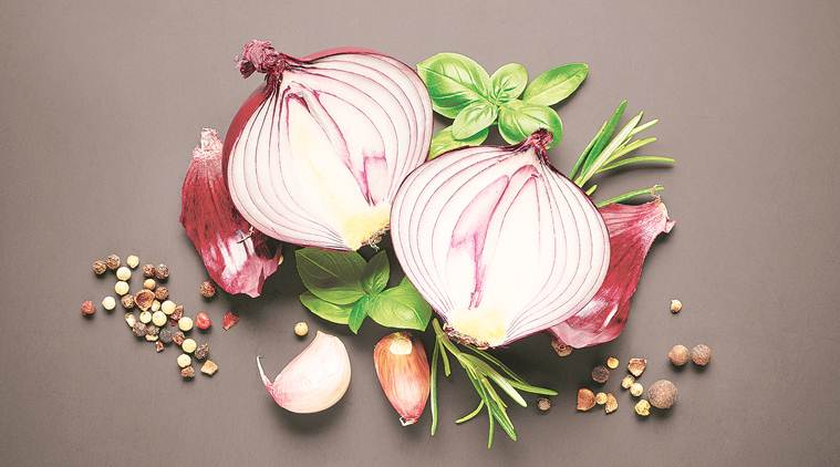onion price hike, onion prices increase, onion market, indian express news 