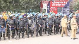 policemen deployed in Seelampur, Seelampur protest, Seelampur violence, citizenship amendment act protest, NRC protest, police violence, CAA violence, delhi news, indian express news
