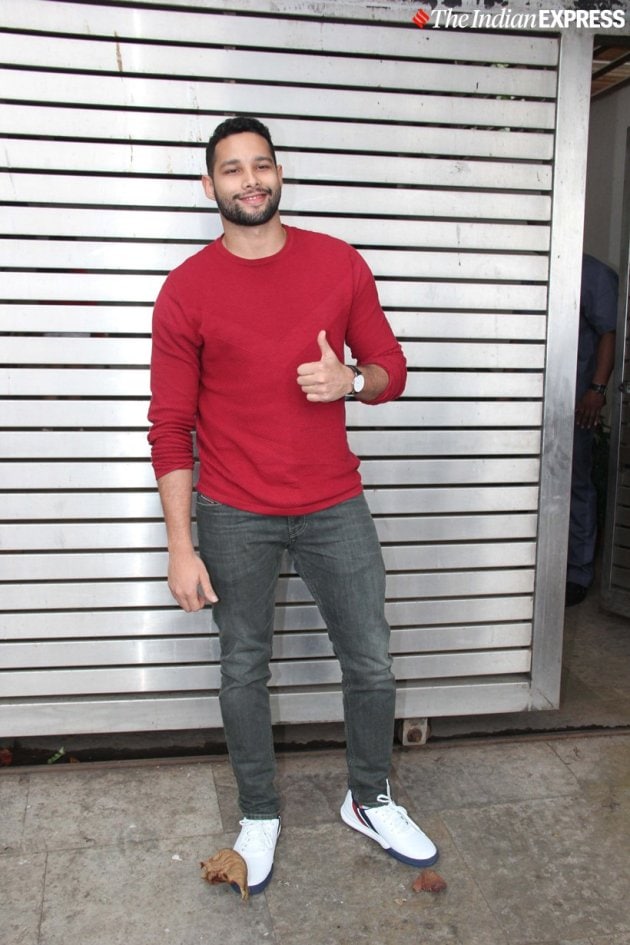 siddhant chaturvedi zoya akhtar christmas party