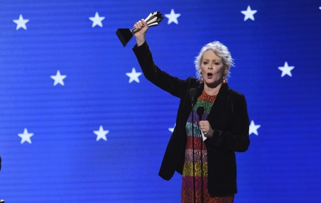 Jean Smart Critics Choice winner