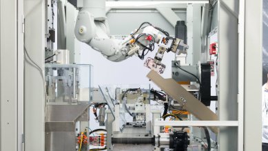 Apple, iPhone, Apple iPhone, Apple iPhone recycling, Apple Daisy, Apple Daisy robot, Apple recycling robot