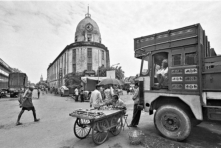 Photographer Chirodeep Chaudhuri, Photographer Chirodeep Chaudhuri exhibition, Photographer Chirodeep Chaudhuri public clocks, Photographer Chirodeep Chaudhuri indian express sunday eye