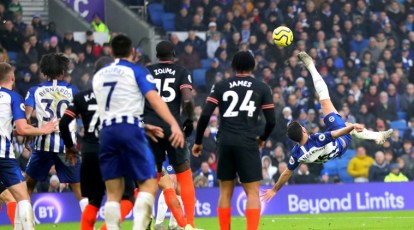 Brighton arranca empate com Chelsea graças a golaço de bicicleta de  atacante iraniano, futebol inglês