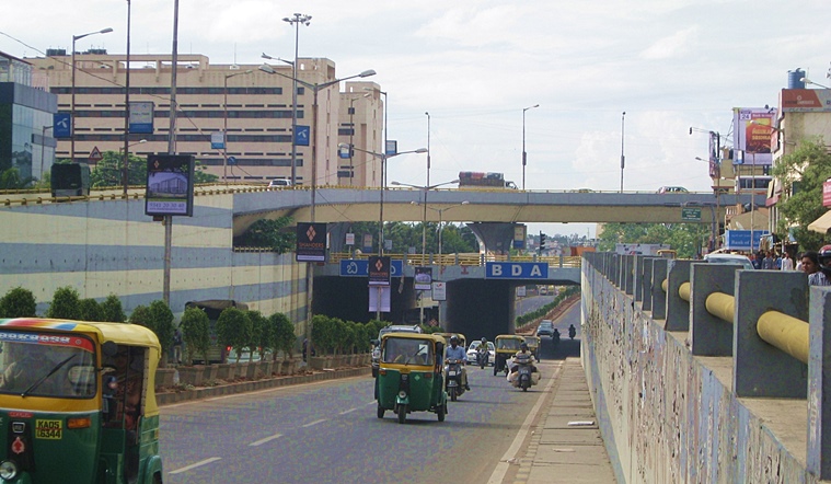 Jayadeva-flyover-Wikimedia-Bangalore-Bengaluru-traffic