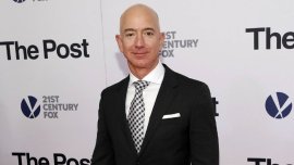 Jeff Bezos, Bezos phone hacked, Jeff Bezos phone WhatsApp hack, Mohammad Bin Salman, MBS, Who is MBS, Mohammad Bin Salman Bezos hacking, Lauren Sanchez, Jeff Bezos girlfriend