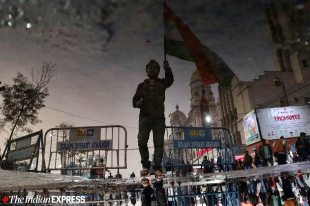 Modi Kolkata Photos, Kolkata Modi photos, Modi Mamamta Banerjee photos, Mamata Banerjee Kolkata Modi, Modi CAA protest, Go back Modi photos, Modi go back pictures, indian express photos